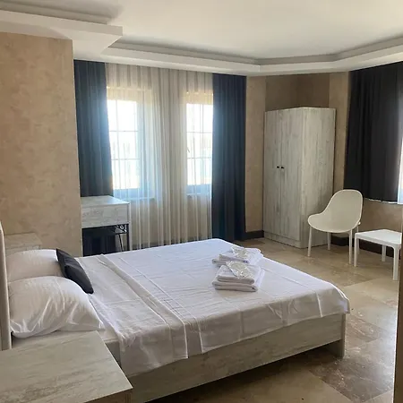 Cunda Tasci Ayvalı